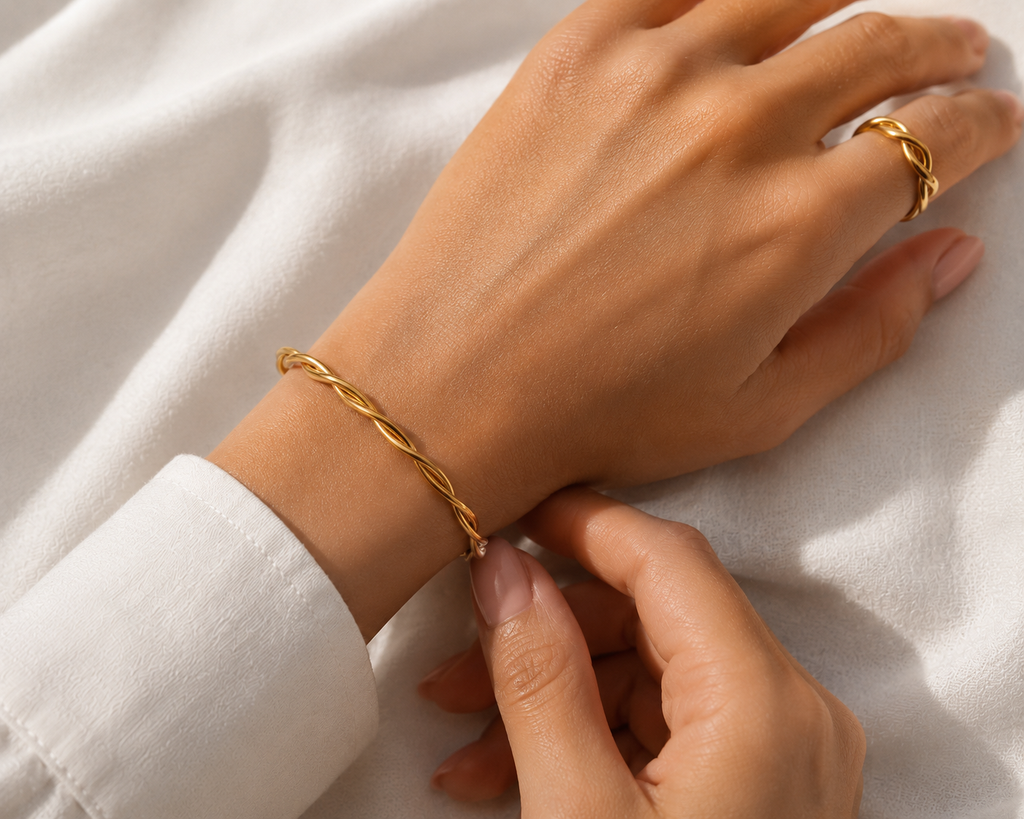 Twistelle Cuff bracelet